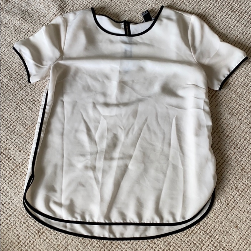 Forever21 Black and white professional blouse